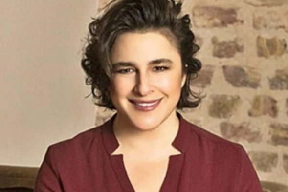 Esra DermancıoğluEsra Dermancıoğlu