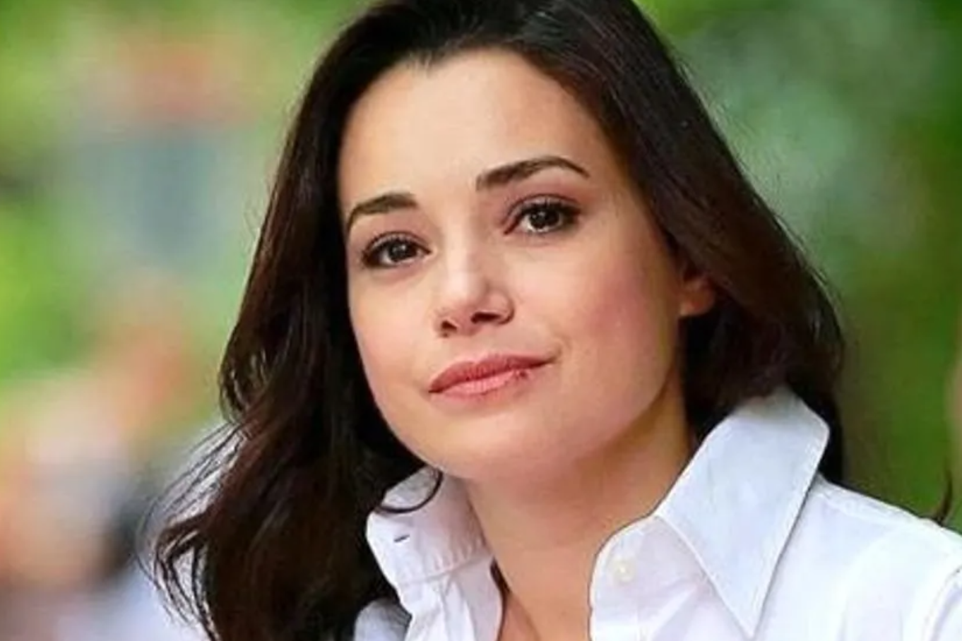 Özgü NamalÖzgü Namal Özgü NamalÖzgü Namal