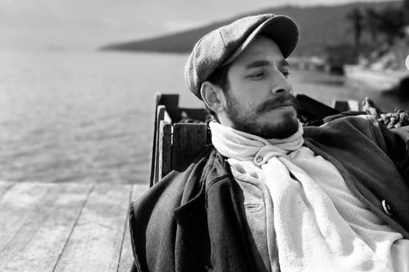 Cem Yiğit Üzümoğlu hangi dizilerde rol aldı? Cem Yiğit Üzümoğlu hangi dizilerde rol aldı?