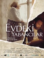 Evdeki Yabancılar (2012) afişi