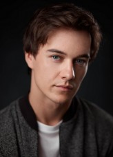 Karl Hughes fotoğrafı