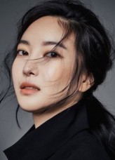Kim Yoon-Ji (i) fotoğrafı