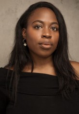 Layo-Christina Akinlude fotoğrafı