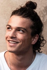 Leo Gassmann fotoğrafı