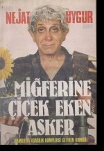 Miğferine Çiçek Eken Asker (1980) afişi