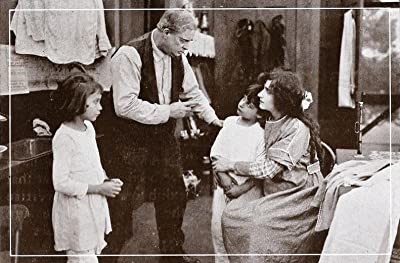 A Sister's Burden (1915) afişi A Sister's Burden (1915) afişi