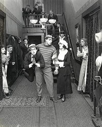 Bumping Into Broadway (1919) afişi Bumping Into Broadway (1919) afişi
