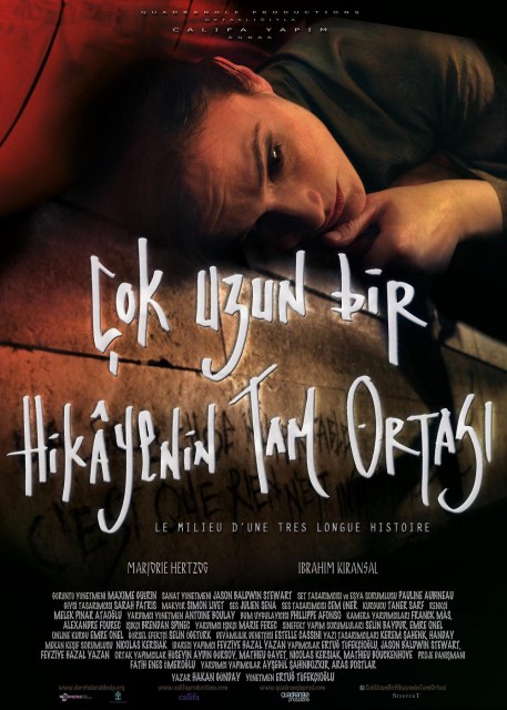 Çok Uzun Bir Hikâyenin Tam Ortası (2014) afişi Çok Uzun Bir Hikâyenin Tam Ortası (2014) afişi