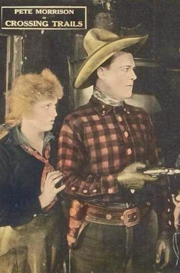 Crossing Trails (1921) afişi Crossing Trails (1921) afişi