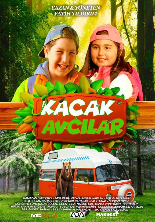 Kaçak Avcılar (2023) afişi Kaçak Avcılar (2023) afişi