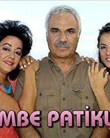 Pembe Patikler (2002) afişi