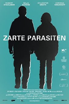 Sevecen Parazitler (2009) afişi