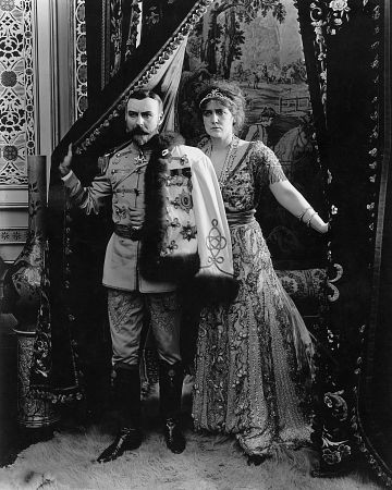 The Fall Of The Romanoffs (1917) afişi The Fall Of The Romanoffs (1917) afişi