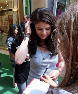 Selena Gomez Fotoğrafları 1195