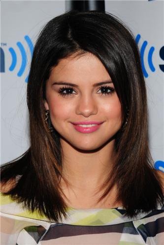 Selena Gomez Fotoğrafları 3958