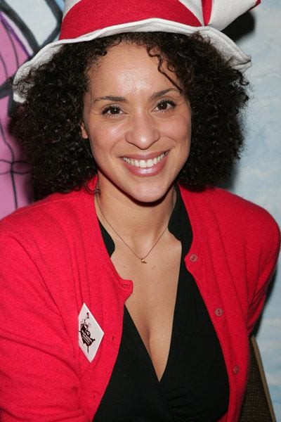 Karyn Parsons Fotoğrafları 2