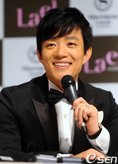 Lee Beom-soo Fotoğrafları 6