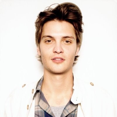 Luke Grimes Fotoğrafları 10