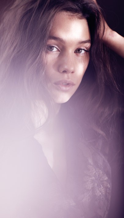 Astrid Berges-Frisbey Fotoğrafları 27