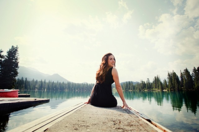 Erin Karpluk Fotoğrafı