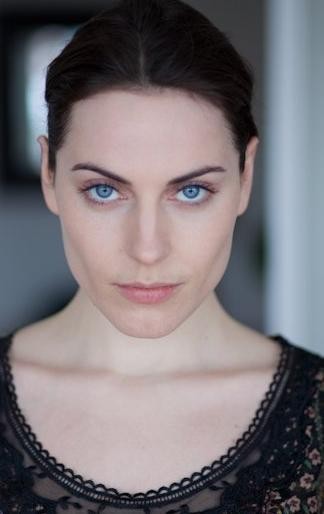 Antje Traue Fotoğrafları 9