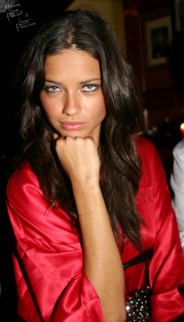 Adriana Lima Fotoğrafı