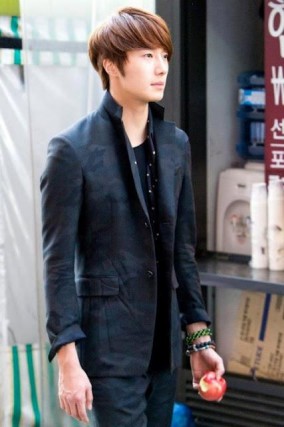 Jung Il Woo Fotoğrafı