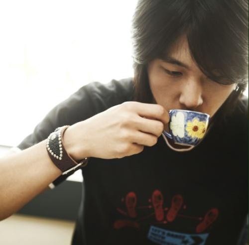 Shin Dong Wook fotoğrafı