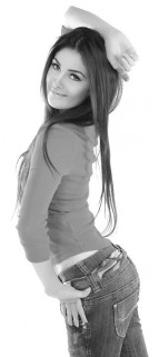 Burcu Binici Fotoğrafı
