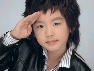 Shin Dong Woo Fotoğrafı