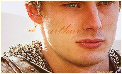 Bradley James Fotoğrafı