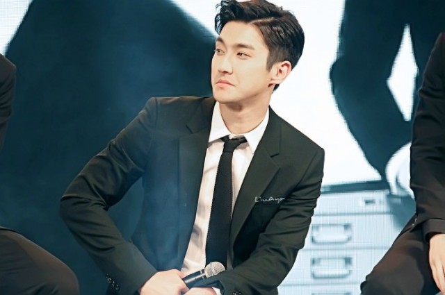 Choi Si-won Fotoğrafı