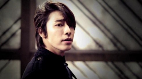 Lee Dong-Hae Fotoğrafı