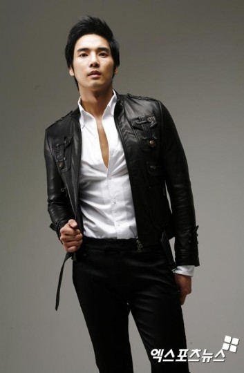 Kang Ji-sub Fotoğrafı