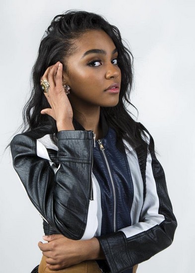 China Anne McClain Fotoğrafları 37