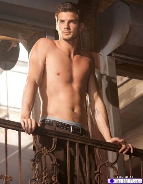 Rick Malambri Fotoğrafı