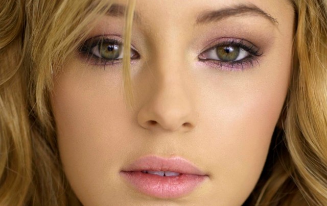 Keeley Hazell Fotoğrafları 62