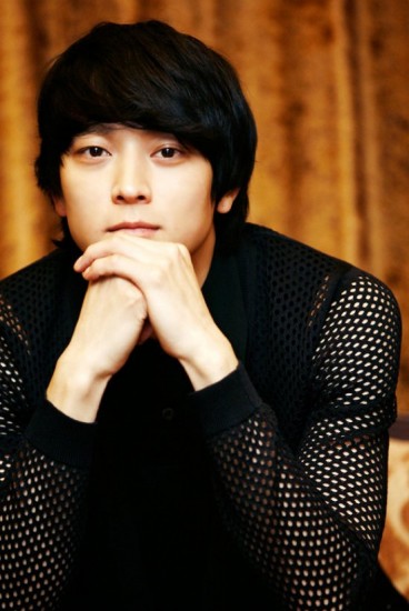 Kang Dong-won Fotoğrafı