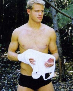 Trevor Donovan Fotoğrafı