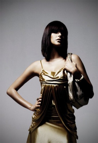 Özge Ulusoy Fotoğrafı