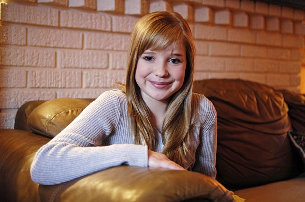 Hannah Endicott-Douglas Fotoğrafı