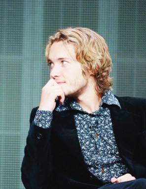 Toby Regbo Fotoğrafları 67