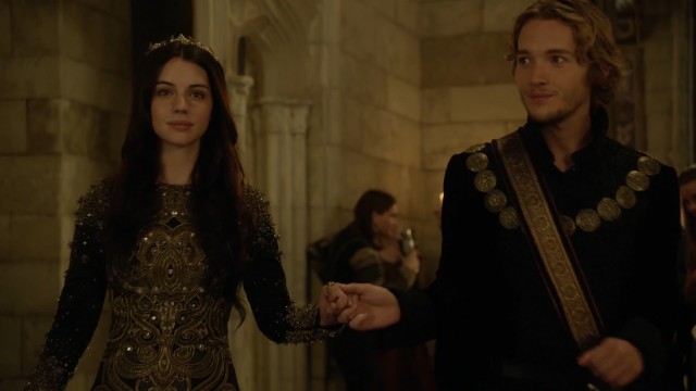 Toby Regbo Fotoğrafı