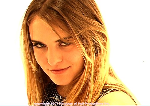 Ameara Lavey fotoğrafı