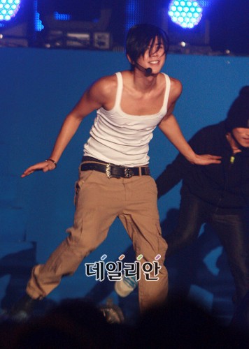 Kim Hyun Joong Fotoğrafı
