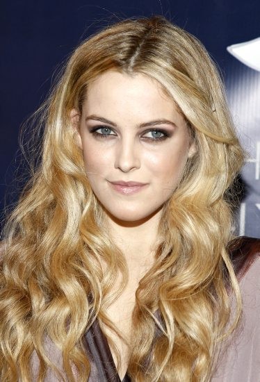 Danielle Riley Keough Fotoğrafı