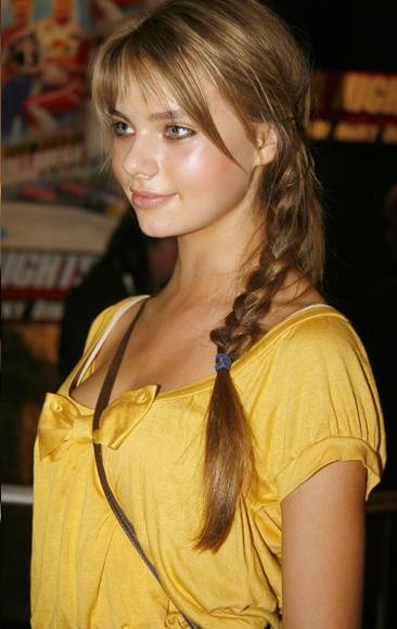 Indiana Evans Fotoğrafları 4