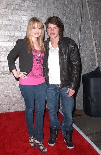 Gregg Sulkin Fotoğrafı