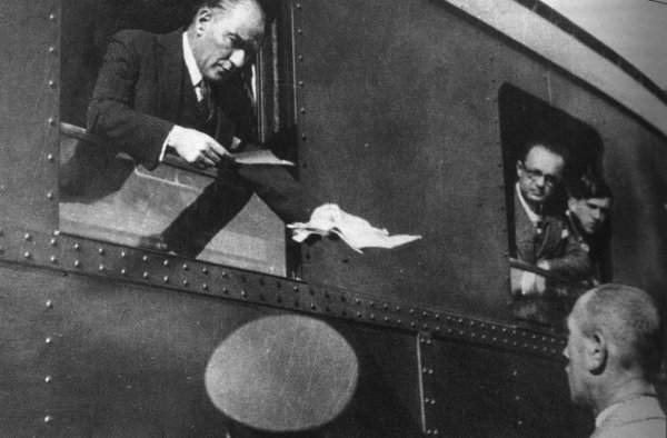 Mustafa Kemal Atatürk Fotoğrafı