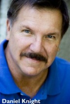 Daniel Knight Fotoğrafı